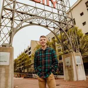 Meet your Posher, Alex